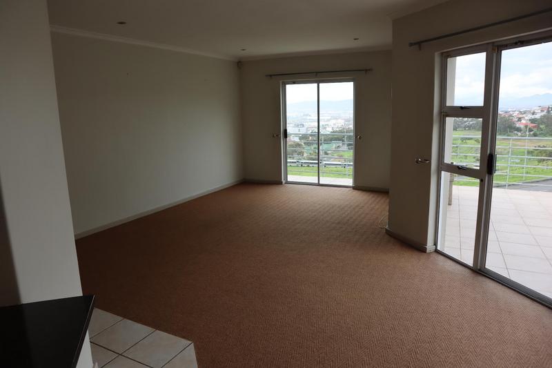 To Let 2 Bedroom Property for Rent in Vredehoek Western Cape